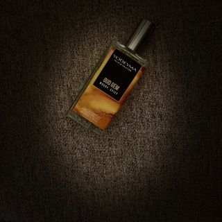 ✨ YODEYMA OUD GEM – erő és elegancia egy üvegben ✨ Fedezd fel az egyedi illatot, amely felejthetetlen benyomást kelt. A...